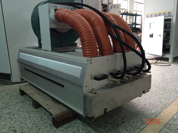 輪轉(zhuǎn)凹印機(jī)UV燈箱