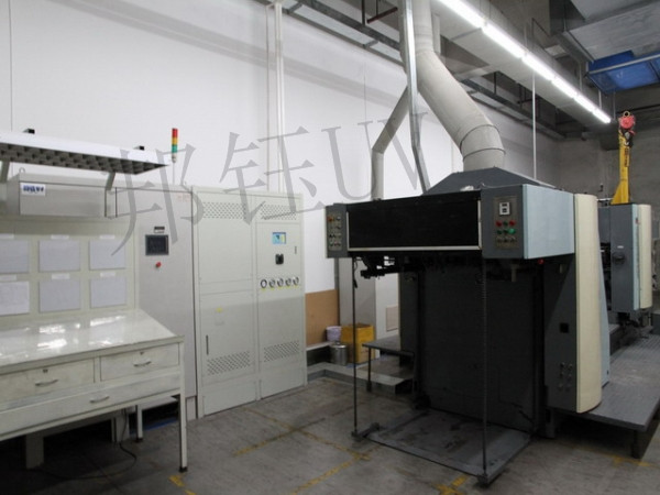 貞亨利單凹機(jī)加裝UV系統(tǒng)